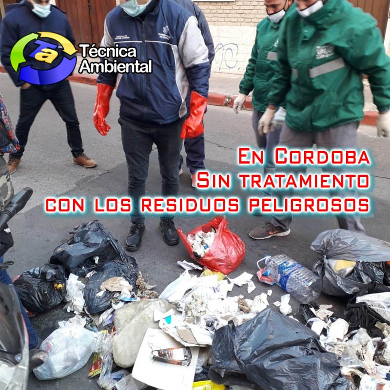 En Cordoba, denunciaron penalmente a clínicas por arrojar residuos patógenos en la vía pública